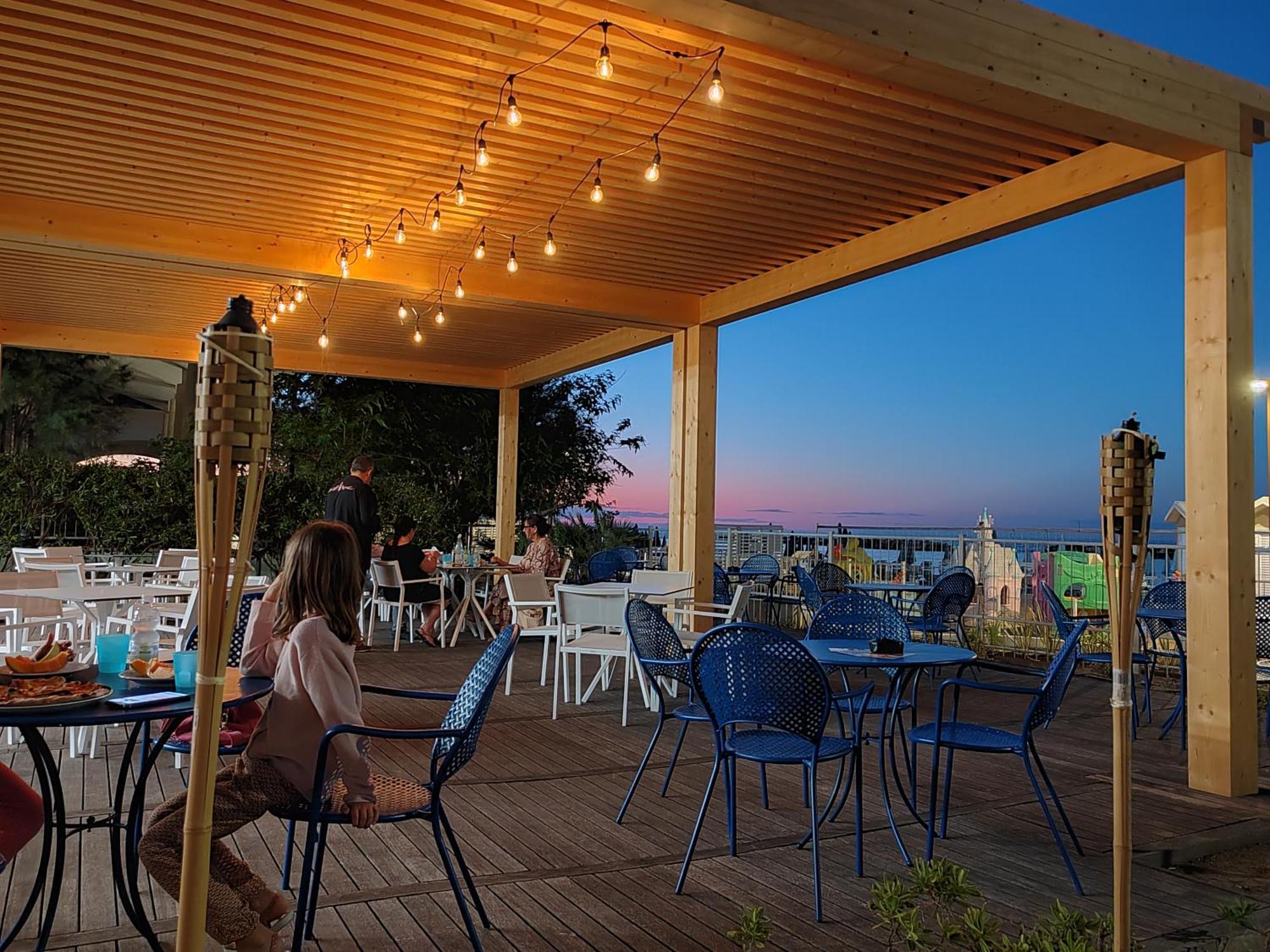 Evo Boutique Hotel & Spa Bellaria-Igea Marina Exterior photo