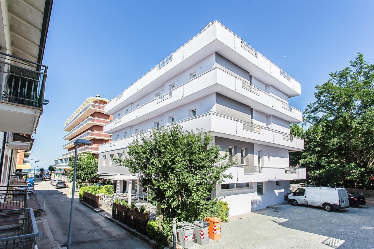 Evo Boutique Hotel & Spa Bellaria-Igea Marina Exterior photo